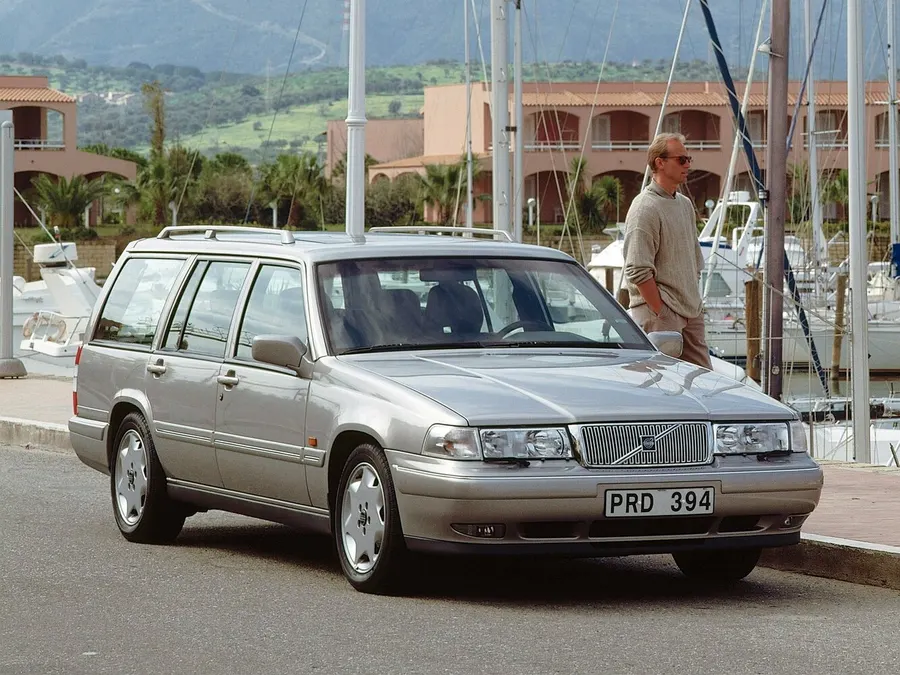 Volvo 960 — фото модели