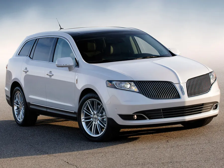 Lincoln MKT — фото модели