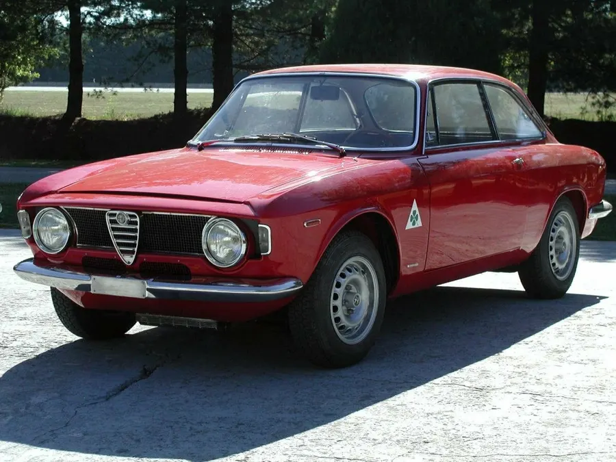 Alfa Romeo GTA Coupe — фото модели
