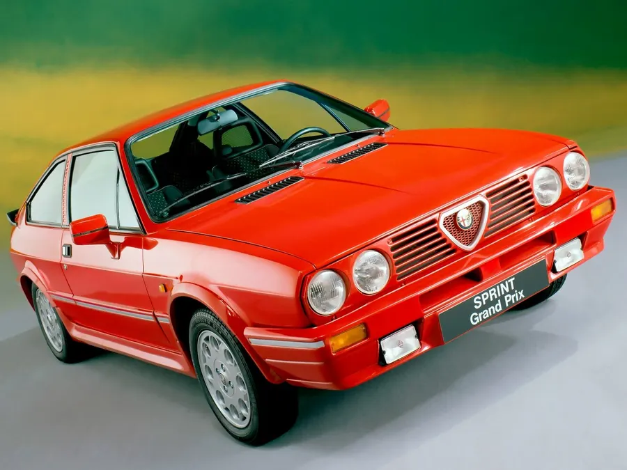 Alfa Romeo Sprint — фото модели