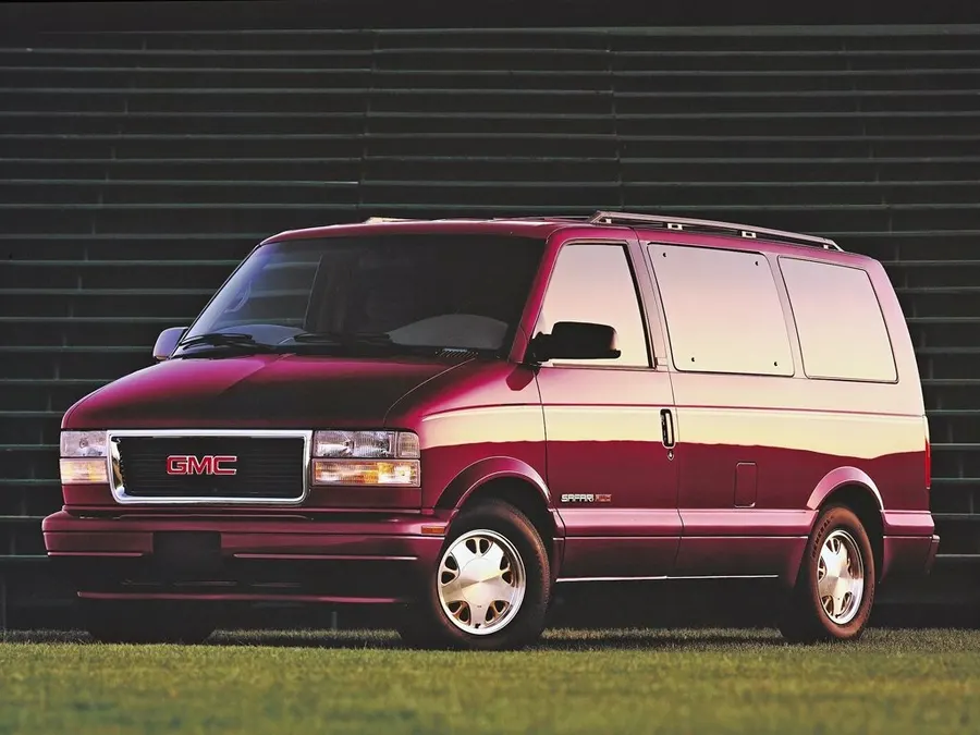 GMC Safari — фото модели