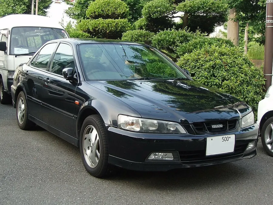 Isuzu Aska — фото модели