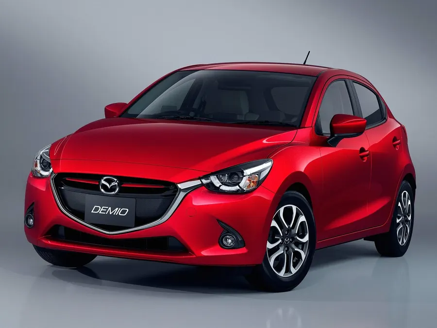 Mazda Demio — фото модели