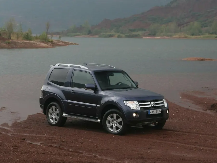 Mitsubishi Montero — фото модели