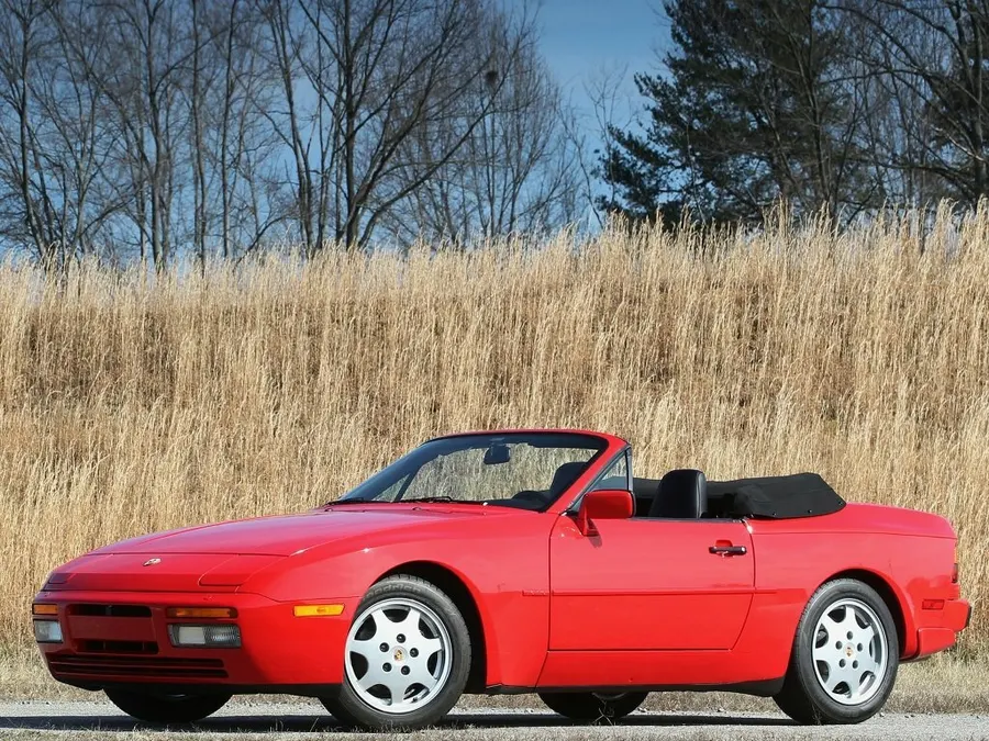 Porsche 944 — фото модели — фото 1
