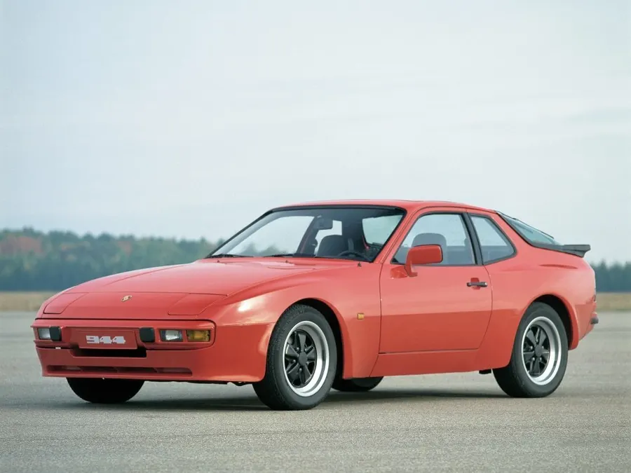 Porsche 944 — фото модели