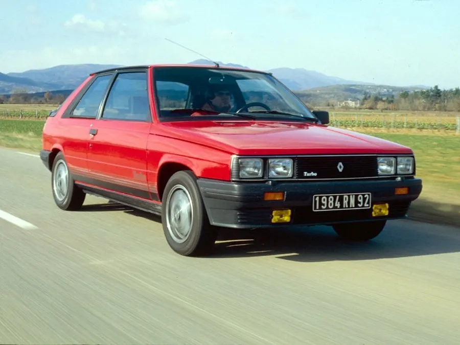 Renault 11 — фото модели