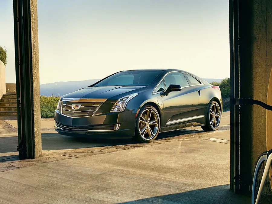 Cadillac ELR — фото модели