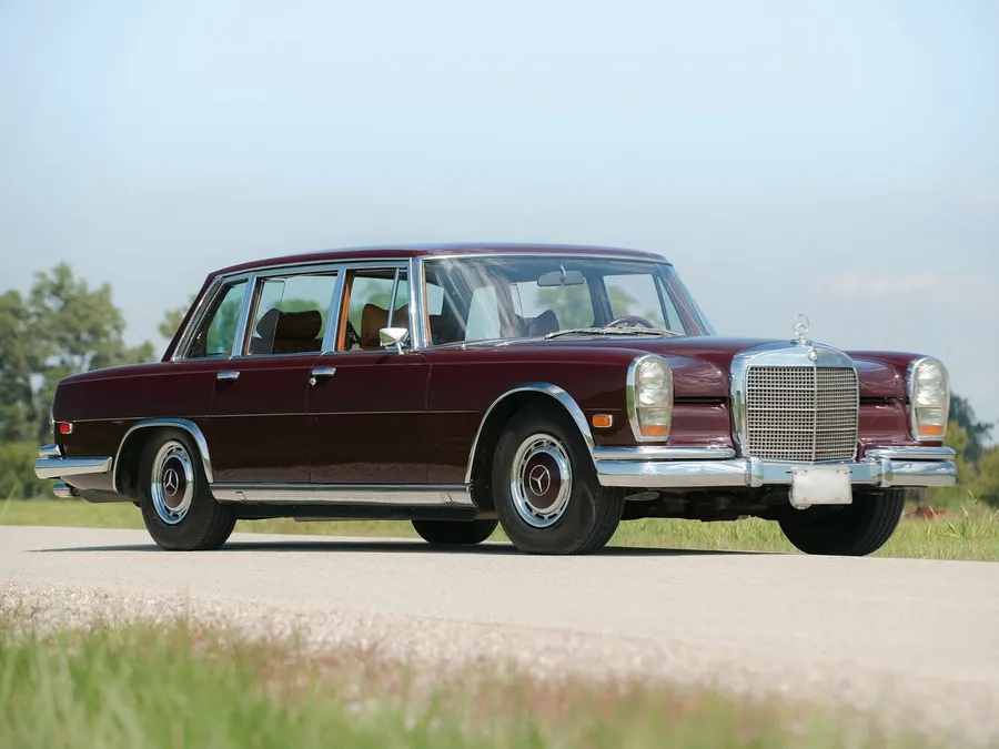 Mercedes-Benz W100 — фото модели