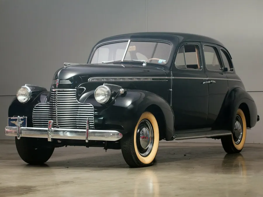 Chevrolet Special DeLuxe — фото модели
