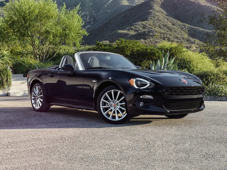 Fiat 124 Spider — фото модели