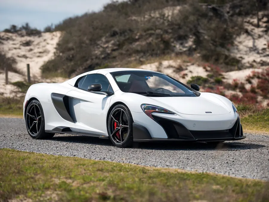 McLaren 675LT — фото модели