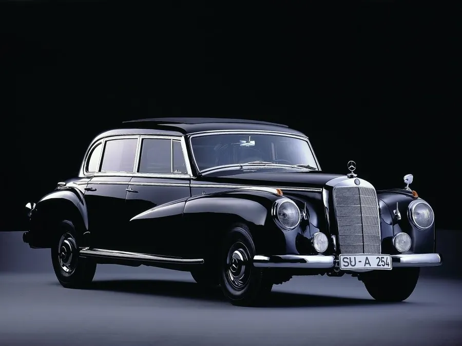 Mercedes-Benz W186 — фото модели