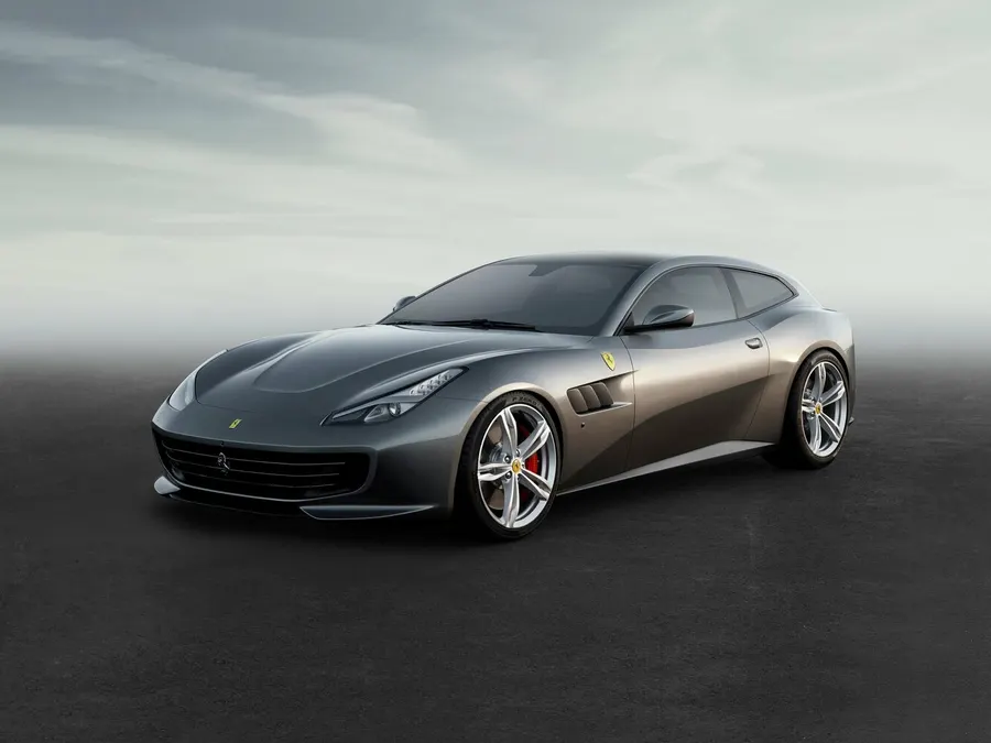 Ferrari GTC4Lusso — фото модели