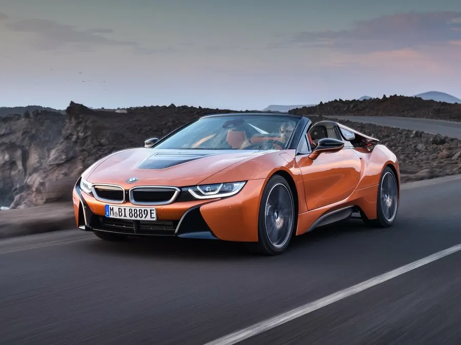 BMW i8 — фото модели