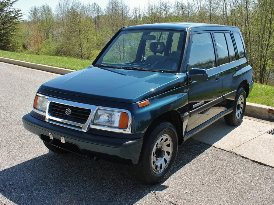 Suzuki Sidekick — фото модели