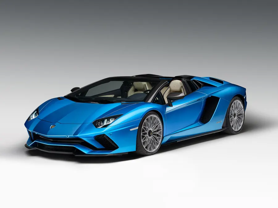 Lamborghini Aventador — фото модели