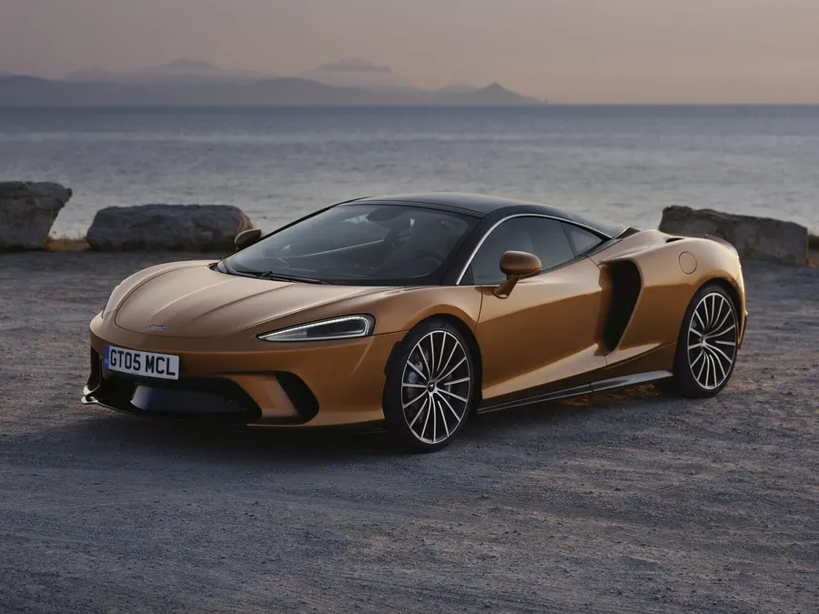 McLaren GT — фото модели