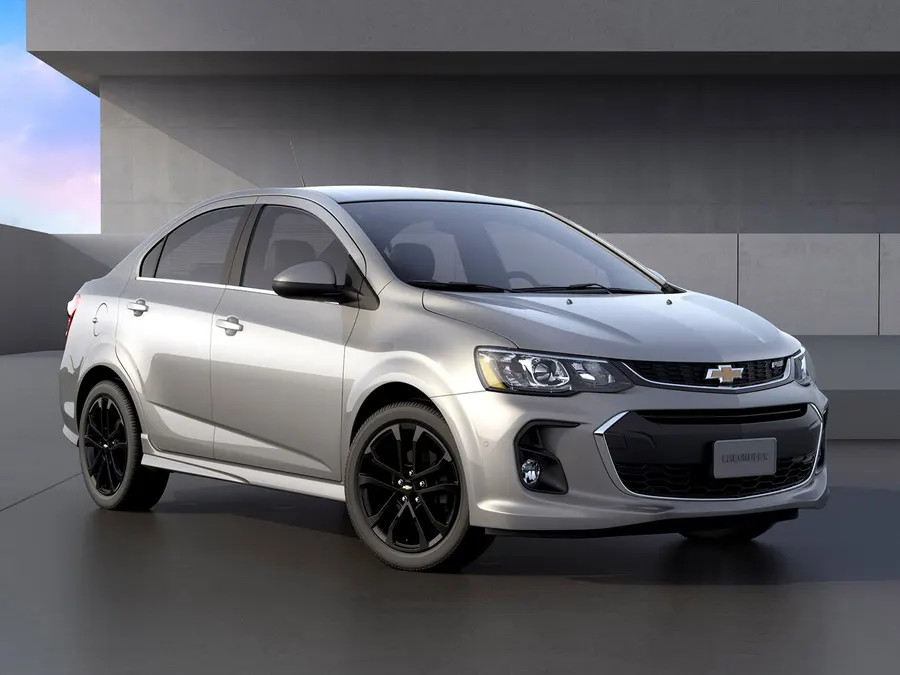 Chevrolet Sonic — фото модели