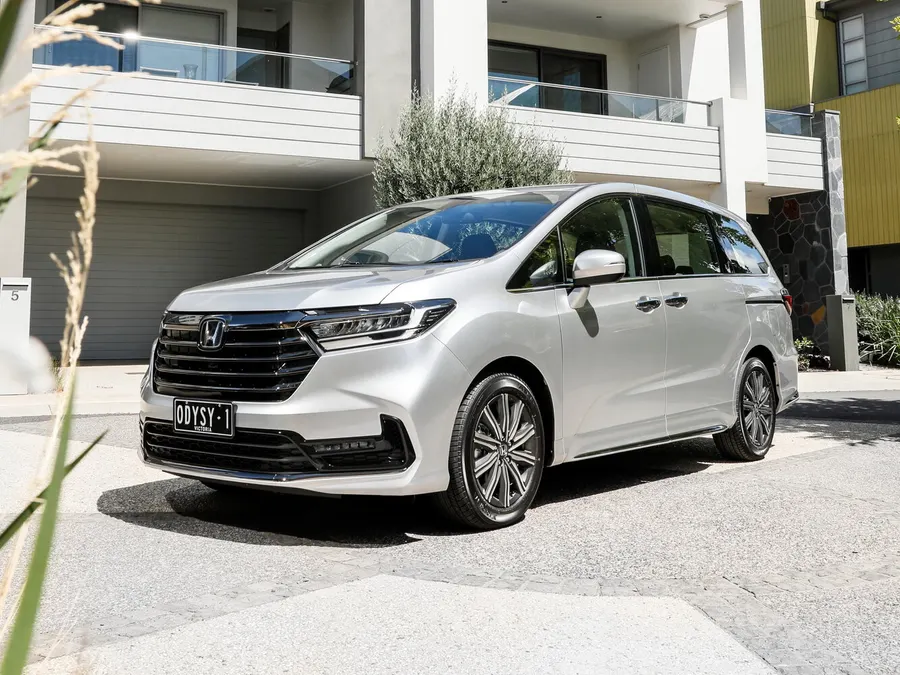 Honda Odyssey — фото модели