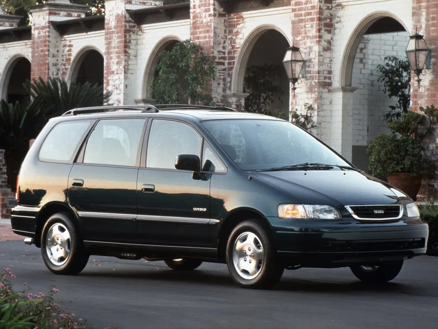 Isuzu Oasis — фото модели