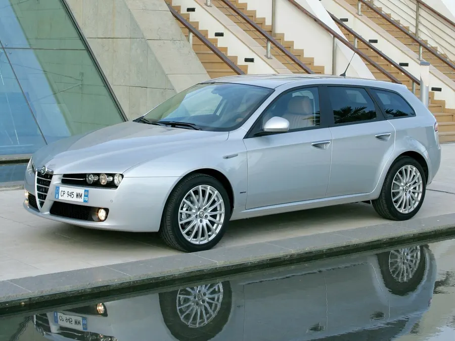 Alfa Romeo 159 — фото модели