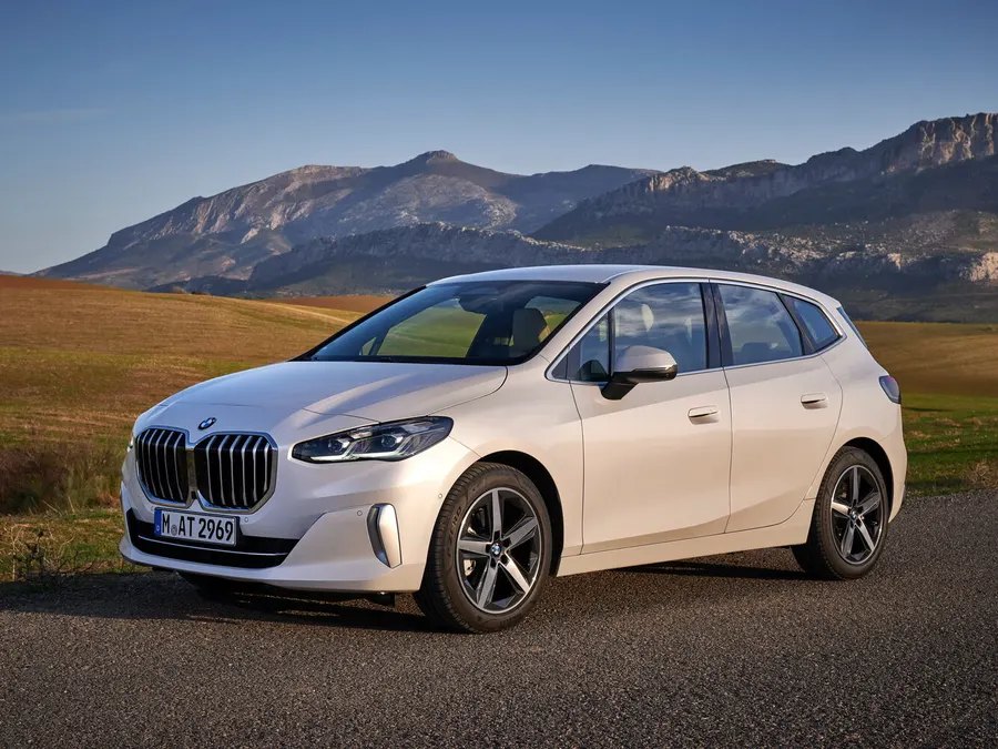 BMW 2 ╤Б╨╡╤А╨╕╨╕ Active Tourer — фото модели