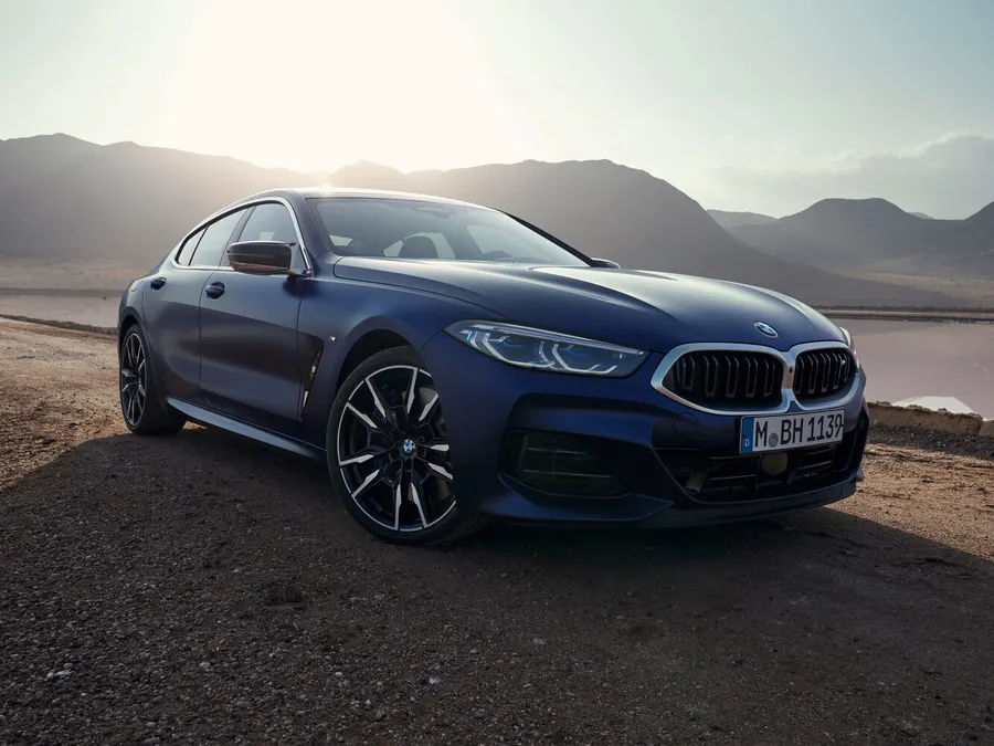 BMW 8 ╤Б╨╡╤А╨╕╨╕ — фото модели