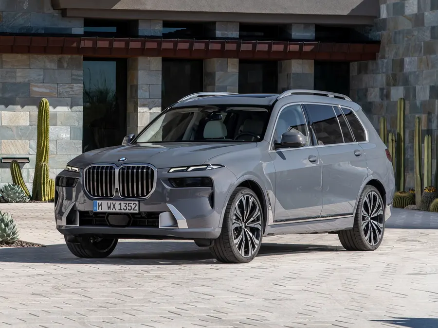 BMW X7 — фото модели