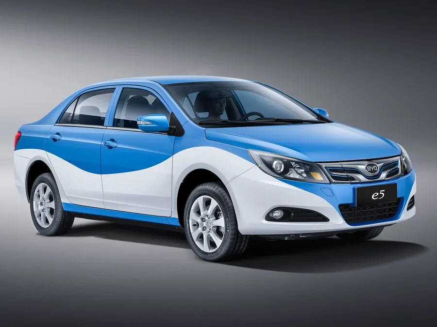BYD E5 — фото модели