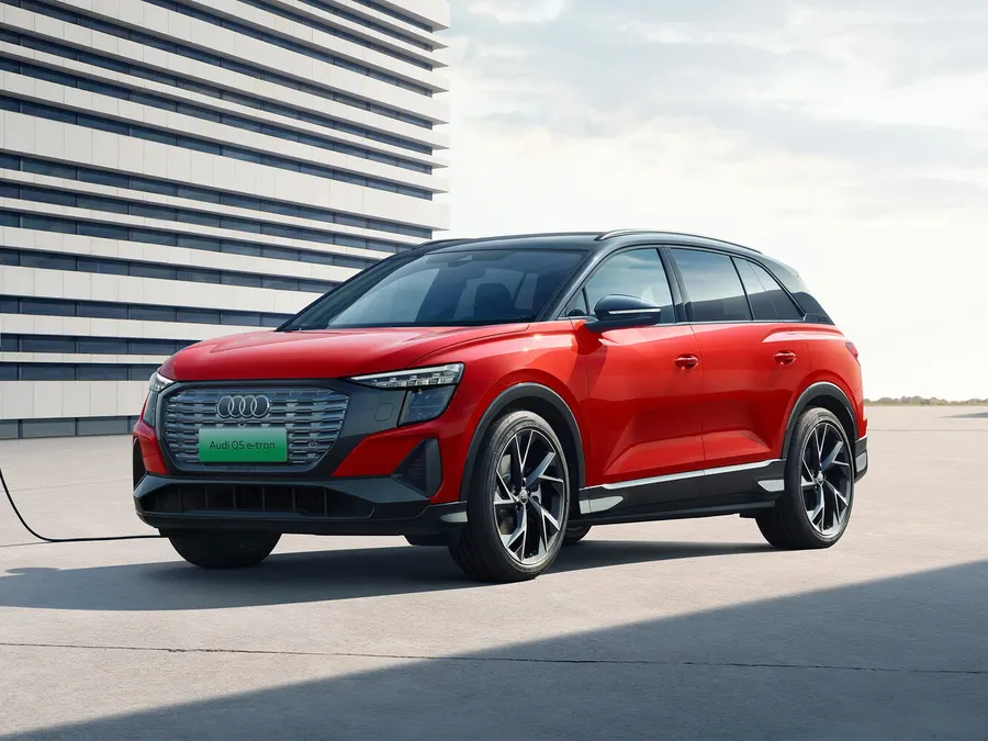Audi Q5 e-tron — фото модели