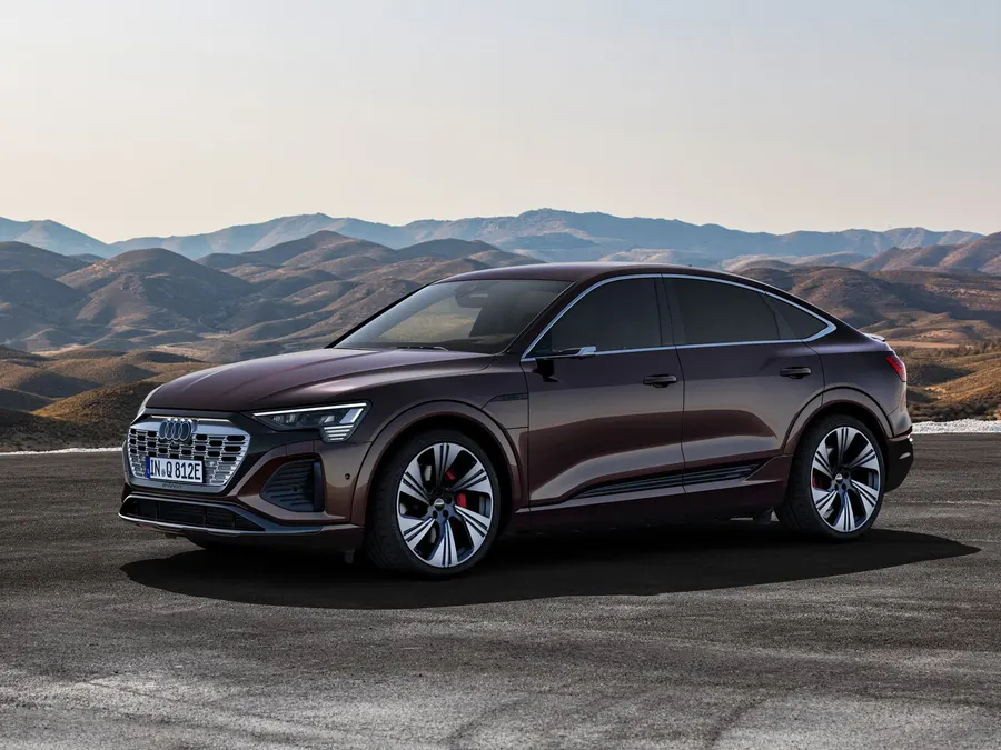 Audi Q8 Sportback e-tron — фото модели