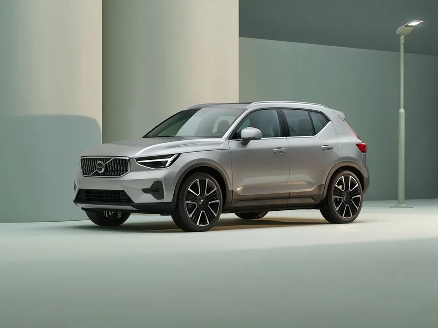 Volvo XC40 — фото модели