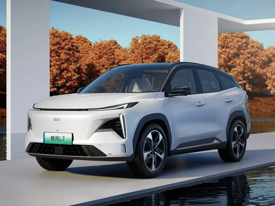 Geely Galaxy L7 — фото модели