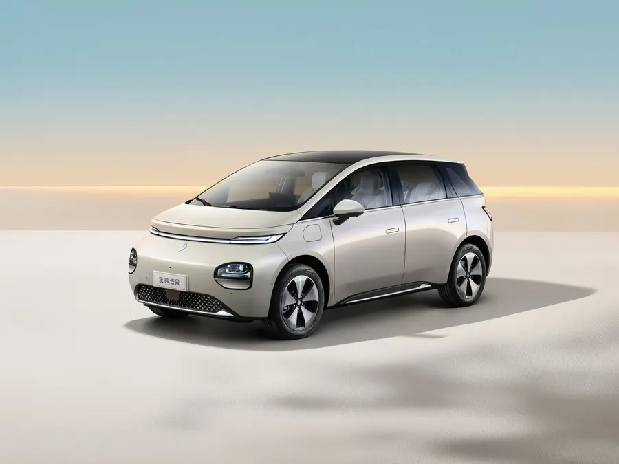 Baojun Yunduo — фото модели