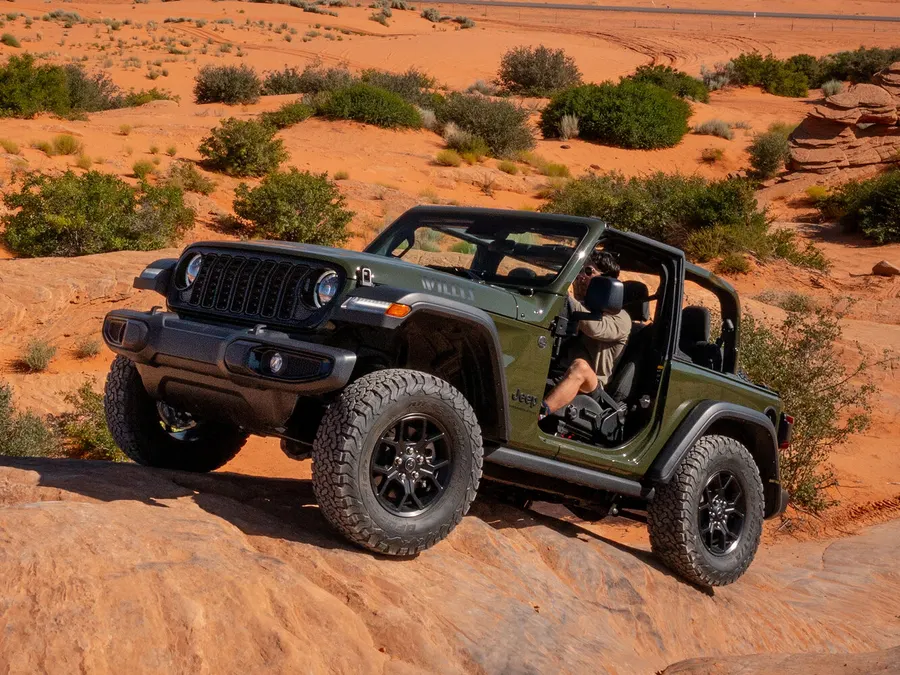 Jeep Wrangler — фото модели