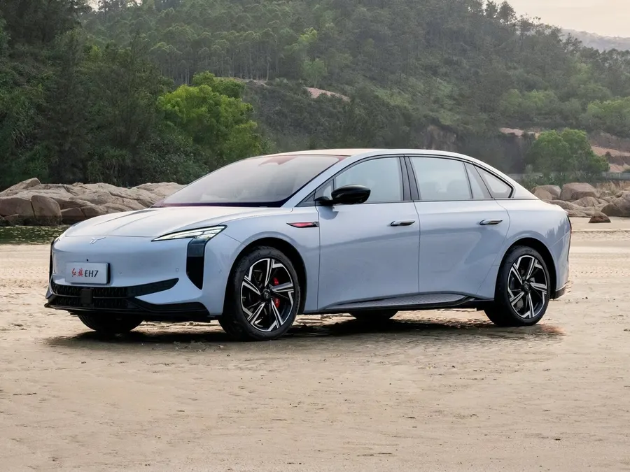Hongqi EH7 — фото модели