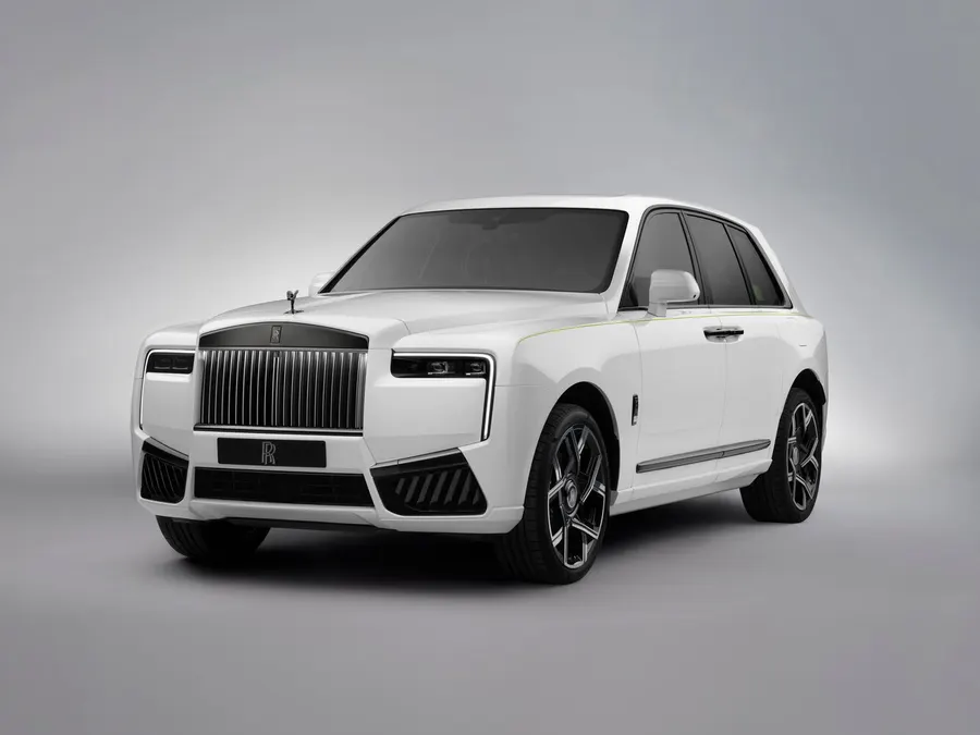 Rolls-Royce Cullinan — фото модели