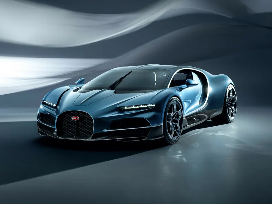Bugatti Tourbillon — фото модели
