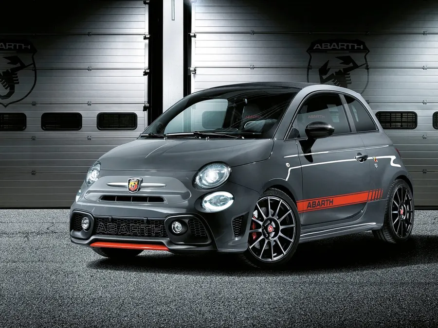 Abarth 595 — фото модели