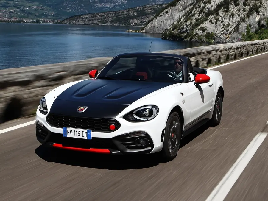 Abarth 124 Spider — фото модели