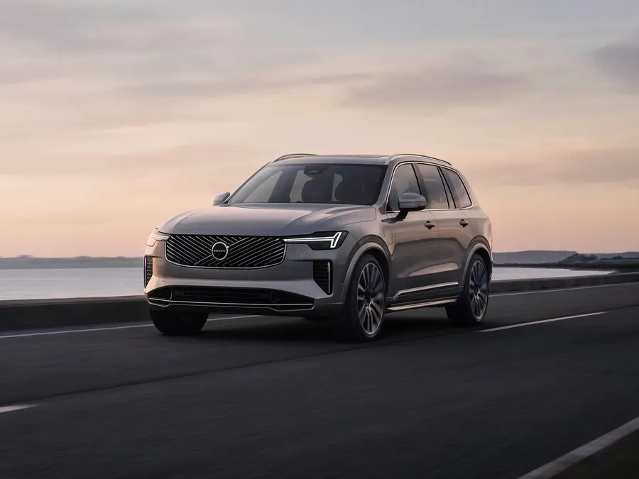 Volvo XC90 — фото модели