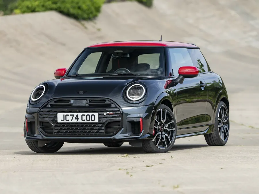 Mini Hatch — фото модели