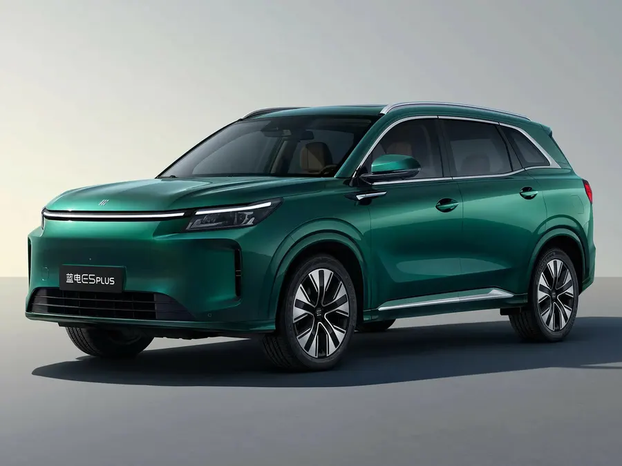 Dongfeng Fengon E5 — фото модели