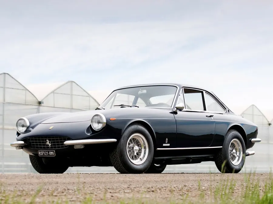 Ferrari 365 GTC — фото модели