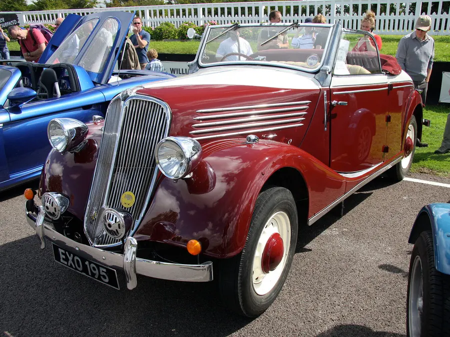 Renault Celtaquatre — фото модели