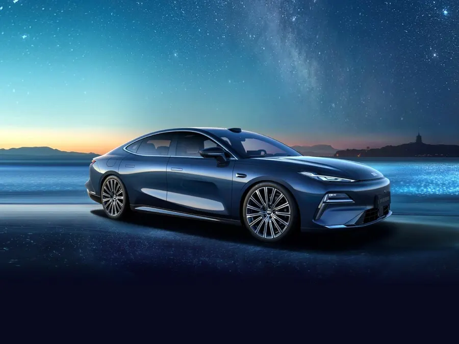 Geely Galaxy Starshine 8 — фото модели