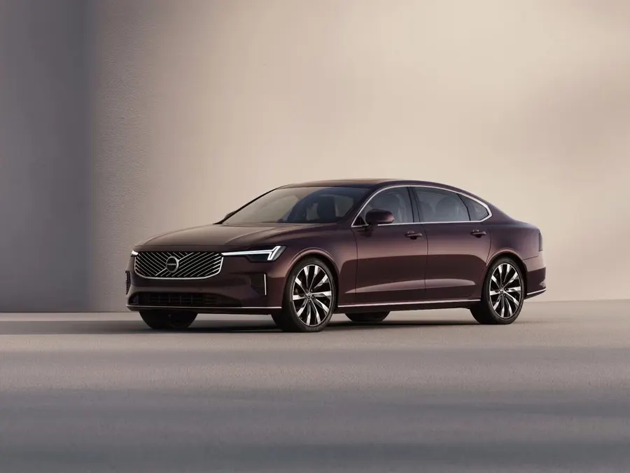 Volvo S90 — фото модели