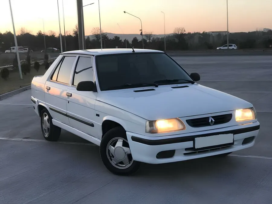 Renault 9 — фото модели