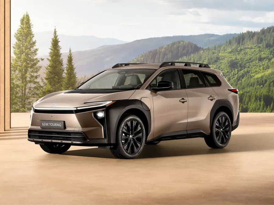 Toyota bZ4X — фото модели